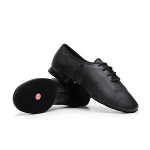 Chaussures de claquettes personnalisables noires en cuir véritable à semelle fendue Oxford avec aluminium pour hommes et femmes - Product Image 1