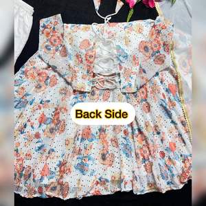 Ensemble prêt-à-porter en fausse georgette multicolore avec impression numérique et diamants Anarkali et pantalon avec dupatta Anarkali - Product Image 6