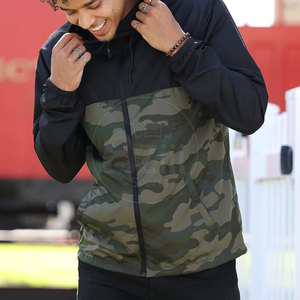 แจ็คเก็ตกันลมน้ำหนักเบามีฮู้ดสำหรับทุกเพศ, แจ็คเก็ตกันลมกันน้ำฤดูหนาวโลโก้ด้านหน้าสำหรับใส่ได้ทั้งชายและหญิง - Product Image 4