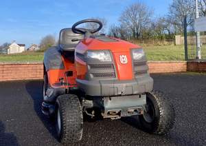 Vente en gros / Fournisseur de tracteurs à gazon Husqvarna TC138 à essence / à pétrole - Product Image 3