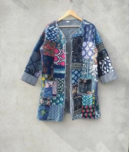 Veste en jersey de coton matelassée réversible, écologique, respirante, à motifs floraux, boutonnée, faite à la main en Inde, pour femmes, toutes saisons - Product Image 1