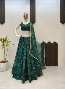 Pour cette prochaine saison de Navaratri, Zain Exports propose des robes exclusives en georgette imprimée, réversibles, décontractées, entièrement cousues, pour mariage/Diwali - Product Image 2