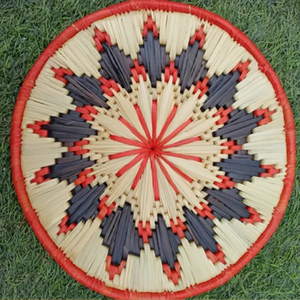 Placa de pared decorativa tejida a mano, diseño circular rojo y negro, colgante de pared para decoración de habitación fiesta de oficina - Product Image 1