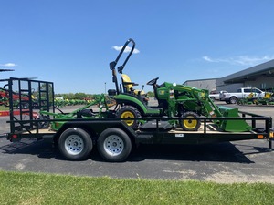Tractor cortacésped John Deere 4x4 de 24HP, económico, para jardín y granja, en venta. - Product Image 2