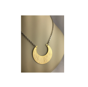 Boucles d'oreilles en laiton texturé de petite taille, style Alaska 1920, origine Inde, design géométrique unique, cadeau pour sœur - Product Image 3