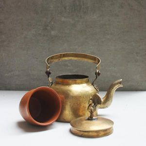 Tetera de Latón de Estilo Vintage, Resistente al Calor, Diseño Ecológico, Capacidad de 1.5L, Boquilla de Vertido Suave, Construcción Robusta para un Acabado Elegante - Product Image 4