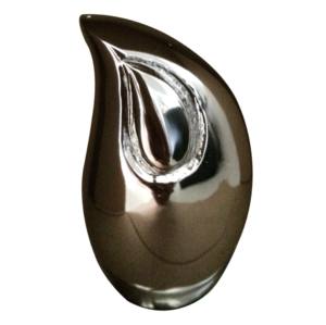 Cenizas para adultos con acabado pulido, urnas de cremación en forma de lágrima, diseño de lágrima, urnas de cremación de latón hechas en la India - Product Image 1