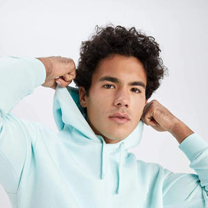Sweat à capuche décontracté pour homme MOVETEXTILE Basics, en tissu polaire en coton et polyester, logo personnalisé, imprimé ample - Product Image 4