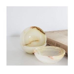 Bol de service en résine fait main avec finition lisse brillante design artistique moderne idéal pour les collations aux fruits, les salades ou la décoration de table - Product Image 3