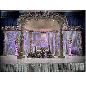 Mandap de Boda de Madera con Temática Vintage, Mandap Redondo de Madera para Bodas Gujarati, Mandap de Madera para Bodas en Interiores, Suiza - Product Image 1