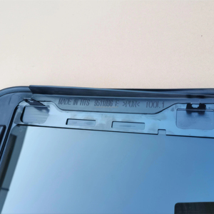 Assemblage Auto Glass pièces automobiles <span class=keywords><strong>toit</strong></span> <span class=keywords><strong>ouvrant</strong></span> pour <span class=keywords><strong>PEUGEOT</strong></span> <span class=keywords><strong>308</strong></span> 4D berline 2014 - Product Image 1