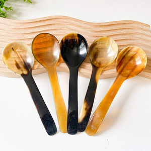 Cuerno de búfalo natural Cuchara Grande y Pequeña Cubiertos Cuchara para ensalada Productos de cuerno hechos a mano Cuchara pulida para el hogar y el restaurante - Product Image 3