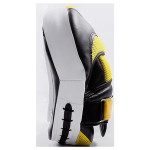 Bouclier de coup de pied de karaté avec logo personnalisé de haute qualité Thai Kick Boxing Strike coussinet de bras incurvé MMA Focus Muay Punch Shield Training - Product Image 2