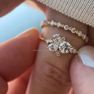 แหวนสัญญาคลาสสิกมินิมอลที่ตัดเป็นกระจุกทรงกลมหลายรูปทรงกลมสีเงินสำหรับงานหมั้นหรืองานแต่งงานเป็น925 - Product Image 1