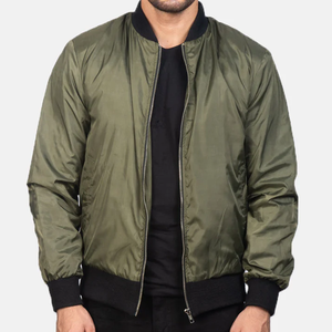 แจ็คเก็ตบอมเบอร์สีเขียวมะกอกแบบคลาสสิกสำหรับทุกเพศ คุณภาพพรีเมียม เหมาะสำหรับฤดูหนาว สไตล์ลำลองในเมือง แต่งขอบผ้าขนสัตว์ - Product Image 1