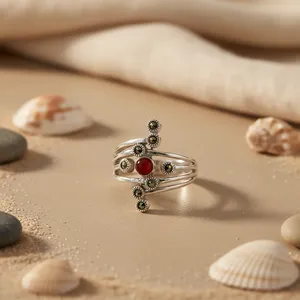 Anillo Geométrico de Plata 925 con Rubí y Marcasita, Estilo Bohemio para Uso Diario, Unisex, Marca a de Rajasthan - Product Image 1
