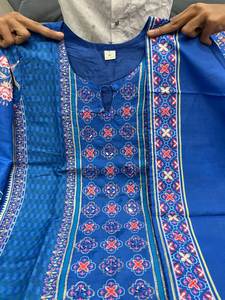 Nuevo Conjunto de Kurti Tradicional Indio de Algodón con Bordado, Kurta para Mujer para el Verano, Venta al por Mayor en India - Product Image 3