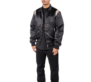 Fabricante de Chaquetas Varsity de Satén, Chaquetas Personalizadas de Invierno Estilo Urbano con Cuello Alto para Hombre, Pedidos al por Mayor - Product Image 1