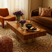 Moderner Designer-Wohnzimmertisch Rechteckiger Massivholz-Couchtisch mit Geometrischer Tischplatte Dekorativer Tragbarer Beweglicher Metallfuß