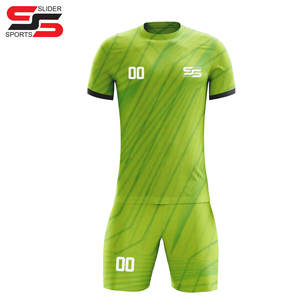 Vente en gros 100% kits de maillots de football en polyester sublimation uniformes de football respirants personnalisés pour hommes ensemble avec logo - Product Image 3