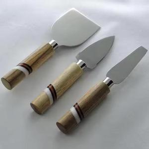 Couverts à fromage au design unique de la feuille Couteaux à fromage à beurre en acier inoxydable avec manche en métal - Product Image 2