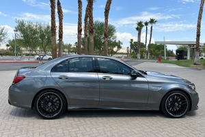 เมอร์เซเดส-เอเอ็มจี ซี63 ซีดาน ปี 2019 ระดับพรีเมียม เครื่องยนต์วี8 ทวินเทอร์โบ กำลัง 469 แรงม้า - Product Image 2