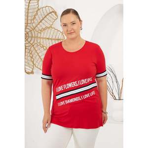 เสื้อยืดแขนสั้นผ้าวิสโคสผสมอีลาสเทนพิมพ์ลาย "I Love" สีแดงสำหรับผู้หญิงไซส์พลัส RMG สำหรับสวมใส่ลำลองทุกวัน - Product Image 1