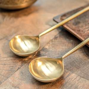 Juego de 2 piezas de latón dorado de alta calidad y de primera calidad | Juego de servicio de latón multiusos para Cocina | Juego para servir comida - Product Image 2