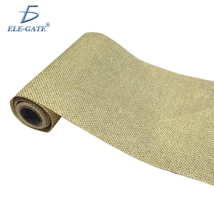 Rotolo di Carta Decorativa Metallizzata Color Oro, 2,7 Metri, Larghezza 24 cm, Rettangolare, per Decorazioni Natalizie - Product Image 2