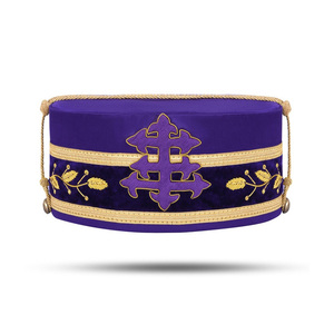 Gorro de terciopelo morado hecho a mano con cruz de Jerusalén y bordado de lingotes de oro, tocado de regalia, tocado personalizado de primera calidad - Product Image 1