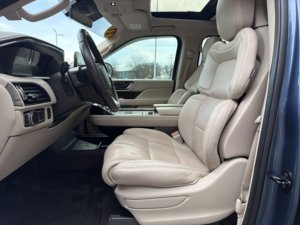 รถยนต์มือสองสภาพดี ปี 2020 ลินคอล์น นาวิเกเตอร์ แอล รีเสิร์ฟ - Product Image 3