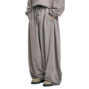 Pantalon de survêtement surdimensionné en coton éponge français imprimé avec logo personnalisé pour femmes Design vintage délavé au soleil pour la saison d'hiver de grande taille - Product Image 1