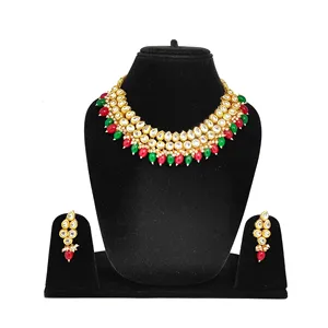 ชุดเครื่องประดับสะสมสองชั้น สีแดงและสีเขียว คุนดันหลากสี - Product Image 1