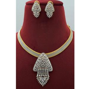 ชุดจี้ดีไซน์เนอร์สีทองสีขาวทันสมัยพร้อมต่างหูประดับหินโฆษณาสำหรับงานแต่งงานของผู้หญิง - Product Image 1