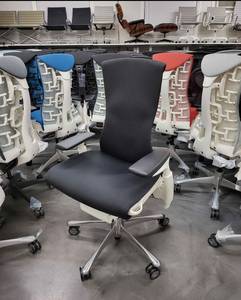 Chaise de jeu Herman Miller X Logitech Embody Steeling, neuve et originale - Product Image 3