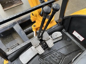 Excavadora JCB 804 del 2008, 3 Toneladas de Peso Operativo, Capacidad de Cucharón de 0.4m, 10001-20000 Horas - Product Image 5