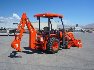 Cargadora de Ruedas Retroexcavadora Kubota M62 Diésel con Alto Momento de Carga y Bomba Hidráulica KYB - Product Image 3