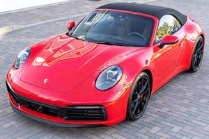 Reloj 2021 911 Carrera S Cabriolet Sport Package - Product Image 4