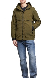 Chaqueta cortavientos impermeable transpirable ligera de talla grande personalizada para hombre, ropa deportiva de entrenamiento para correr, decoración bordada - Product Image 3