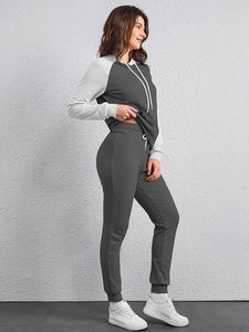 Survêtement de sport d'hiver imprimé élégant pour homme, avec capuche, couleur personnalisée, taille plus, vente en gros, vêtements personnalisés - Product Image 3