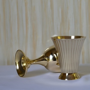 Meilleures ventes Gobelet en laiton et métal de luxe, gobelet à vin en laiton avec finition antique - Product Image 5