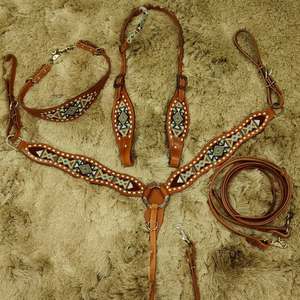 Luxury Premium Western Horse Tack Set Logotipo personalizado Pecho Collar Headstall Equipo de equitación de cuero de alta calidad para caballo de tiro completo - Product Image 2