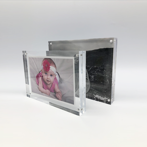 Cadre photo acrylique économique 2025 avec aimant pour un affichage facile | Optimal pour des affichages attrayants dans les milieux de vente au détail - Product Image 4