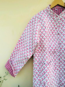 Chaquetas de invierno para mujer, abrigos hechos a mano acolchados de algodón con botón más cerca, chaqueta Vintage Reversible, abrigos estampados con bloques de mano - Product Image 6