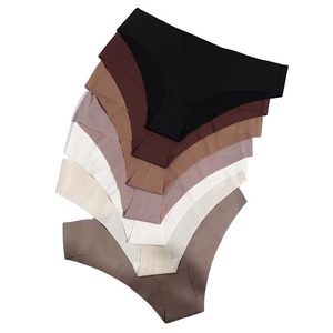 Nouveauté en vente chaude, sous-vêtements pour hommes, caleçons coquins de luxe, chaîne de cœur brillante, culottes sexy, tricot respirant - Product Image 3