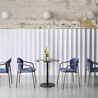 Fauteuil de salle à manger rembourré, structure en métal, revêtement en chenille, velours ou tissu, pour restaurant, hôtel, fabriqué en Italie