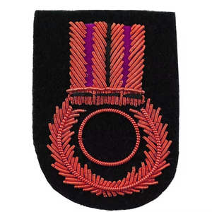 Badges brodés sur mesure, badges faits à la main, badges brodés, patchs brodés à la main, matériel de broderie - Product Image 1