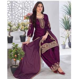 Conjunto de Kurti, Pantalón y Dupatta de Terciopelo Moderno Neeta Creation, Bordado Jarsodi Zari, Multicolor, Absorbe la Humedad, Secado Rápido, Elegante para Fiestas - Product Image 3