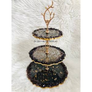 Look attrayant le plus demandé Matériau de haute qualité fabriqué à 3 niveaux Support à gâteau de luxe pour mariage et anniversaires - Product Image 1