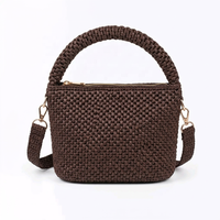 Sac fourre-tout mini pour femme en raphia tressé avec doublure en coton, détail nœud et fermeture éclair, idéal pour la plage, les voyages et l'usage quotidien